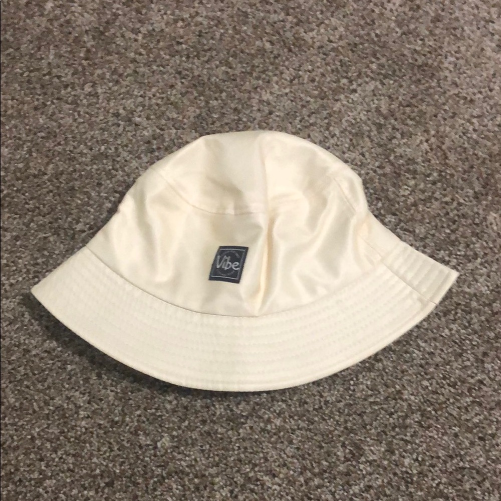 Vibe Ivory Bucket Hat